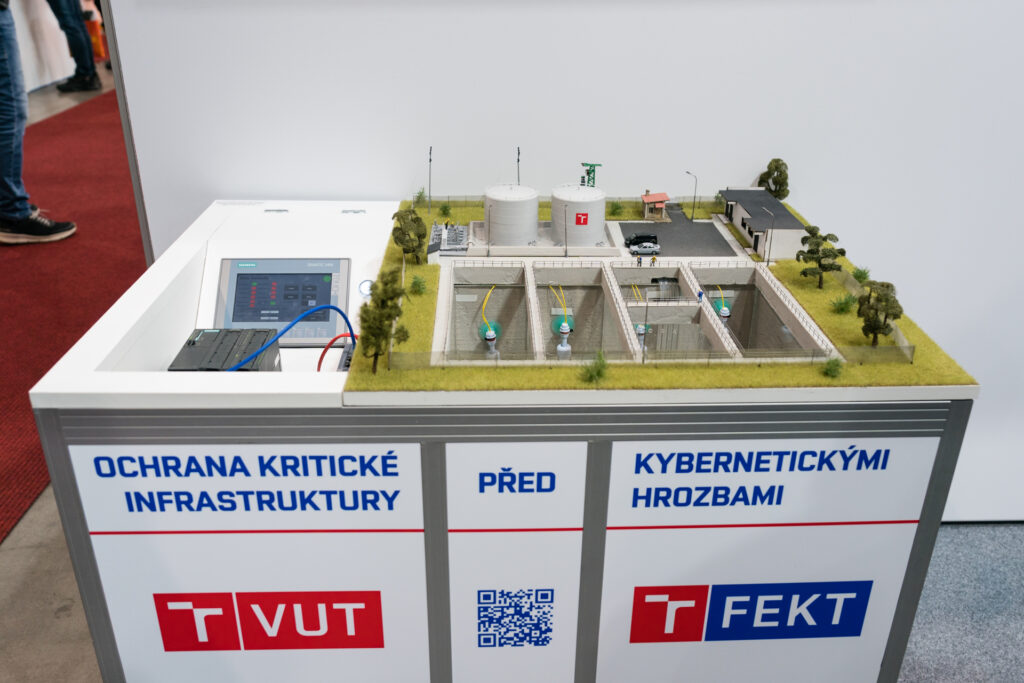 Technologie - Junior Centrum Excelence kybernetické bezpečnosti
